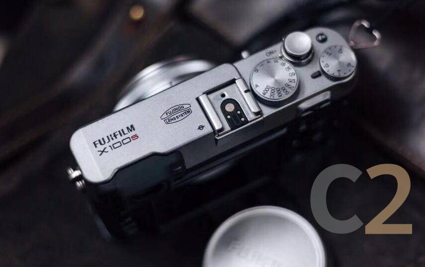 (二手)Fujifilm/富士 X100S 復古旁軸 無反相機 小巧 文藝 旅行 Camera 95%NEW - C2 Computer