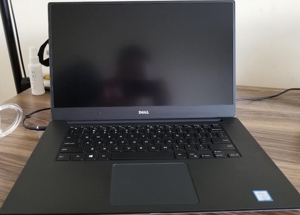 (USED) DELL XPS 15 9560 i7-7700HQ 8G NA 500G GTX 1050 4G 15.6inch 3840x2160 Gaming Laptop 95% - C2 Computer